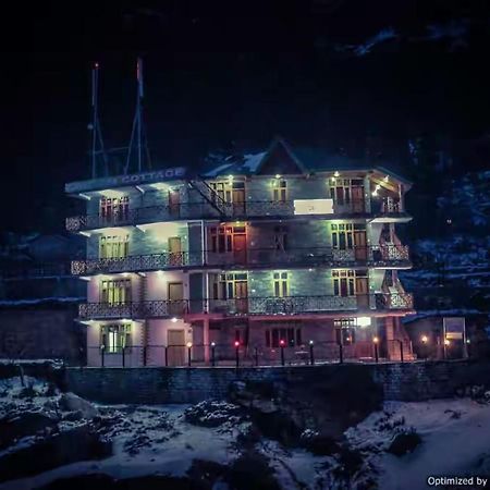 Gautam Hotel & Cottage Manāli Exteriör bild