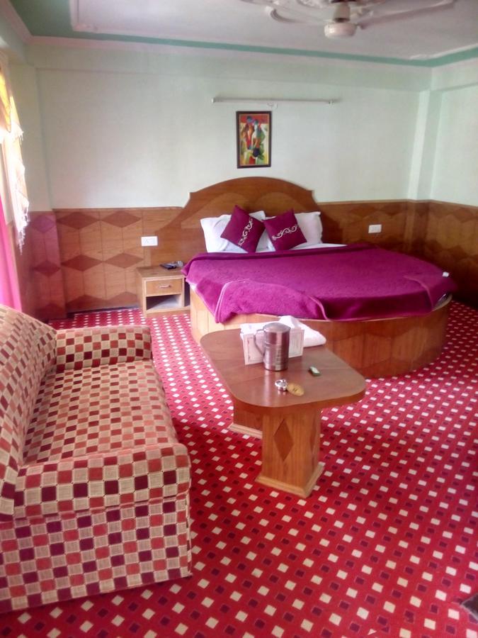 Gautam Hotel & Cottage Manāli Exteriör bild