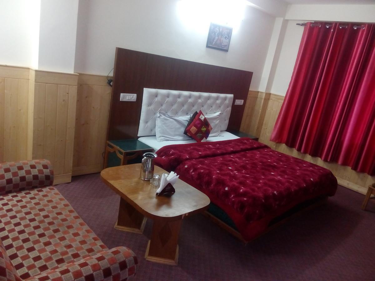 Gautam Hotel & Cottage Manāli Exteriör bild